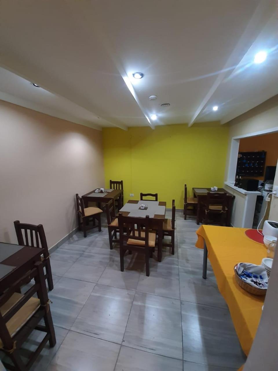 Hostel Danny El Calafate Exterior foto